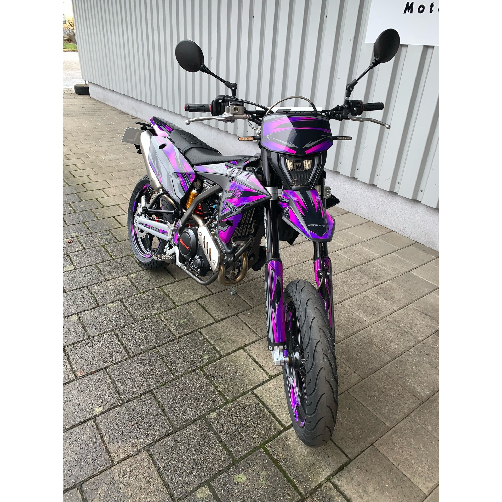 FANTIC XMF 125 Motard Performance-image-5