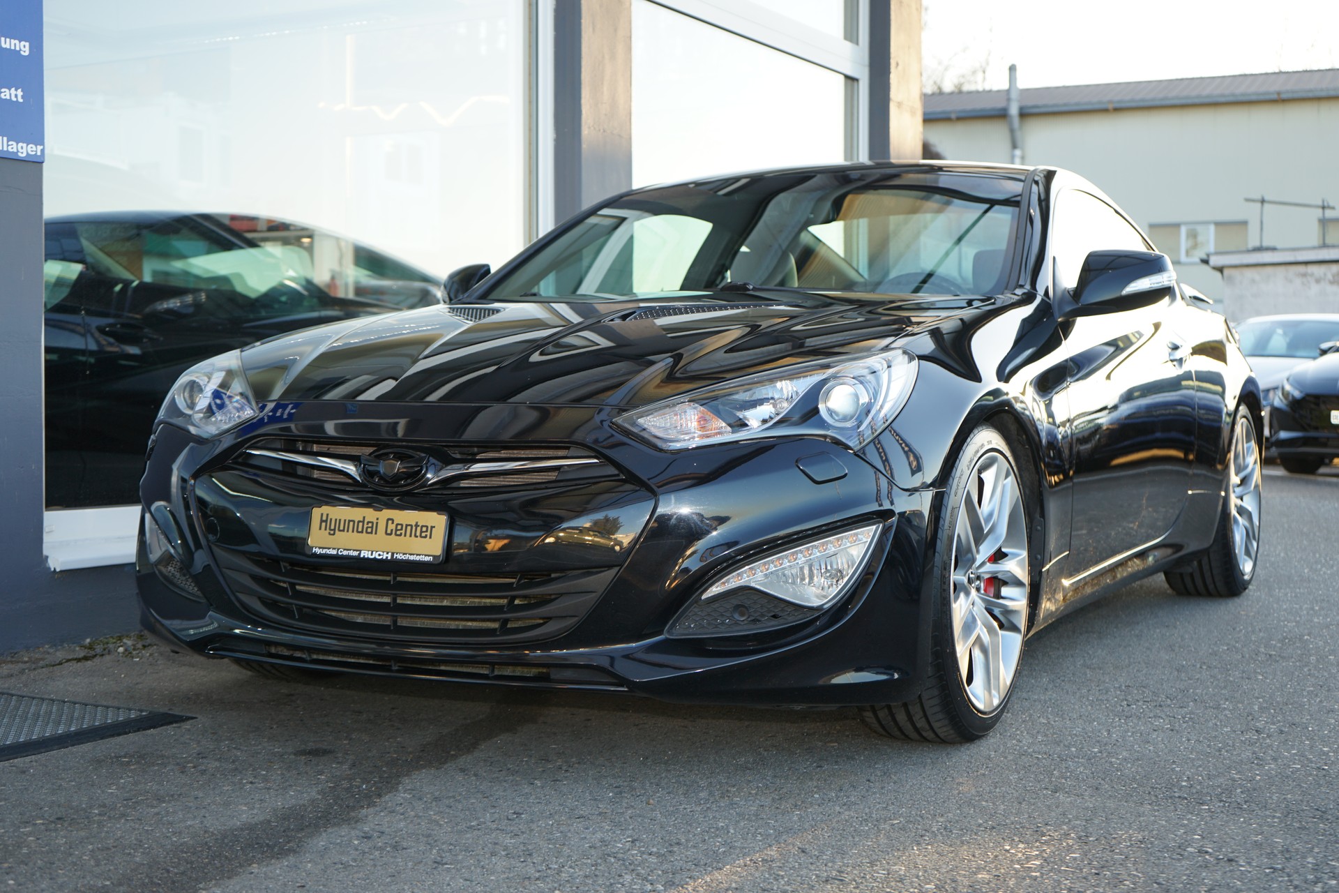 HYUNDAI Genesis 2.0 Turbo-image-2