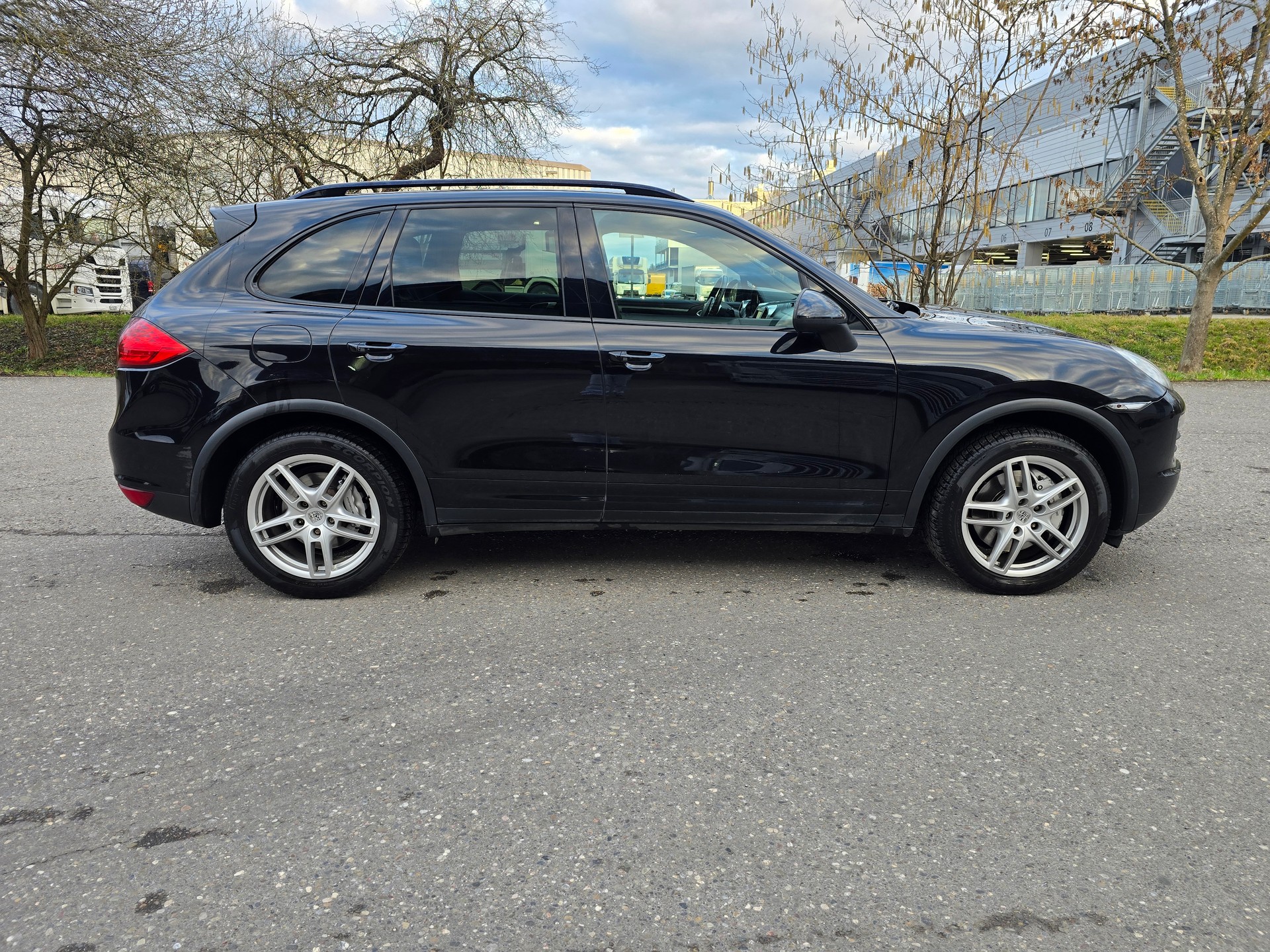PORSCHE Cayenne S-image-8