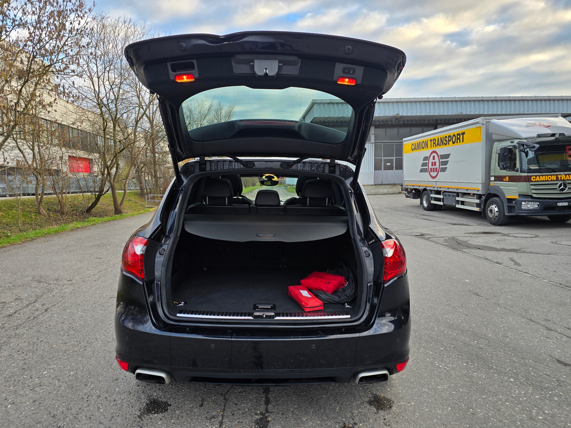 PORSCHE Cayenne S-image-6
