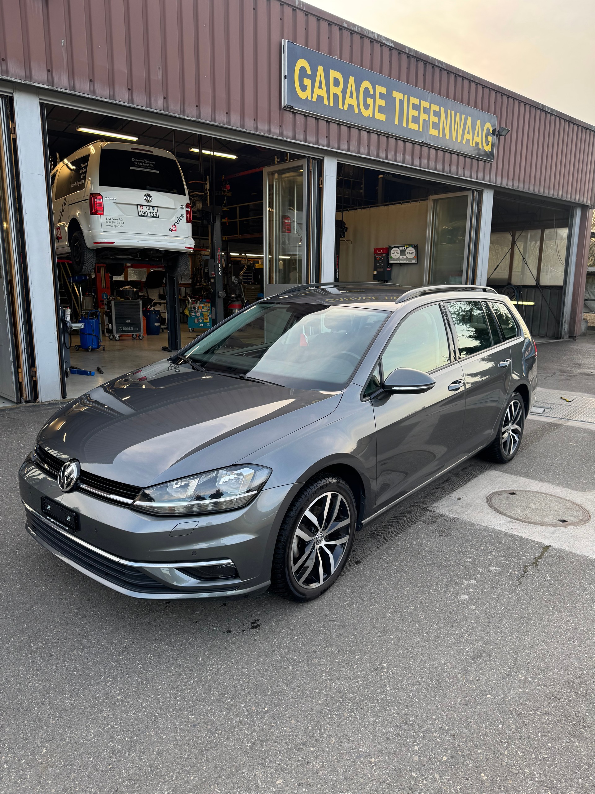 VW Golf Variant 1.4 TSI Comfortline DSG-showroom-element-1