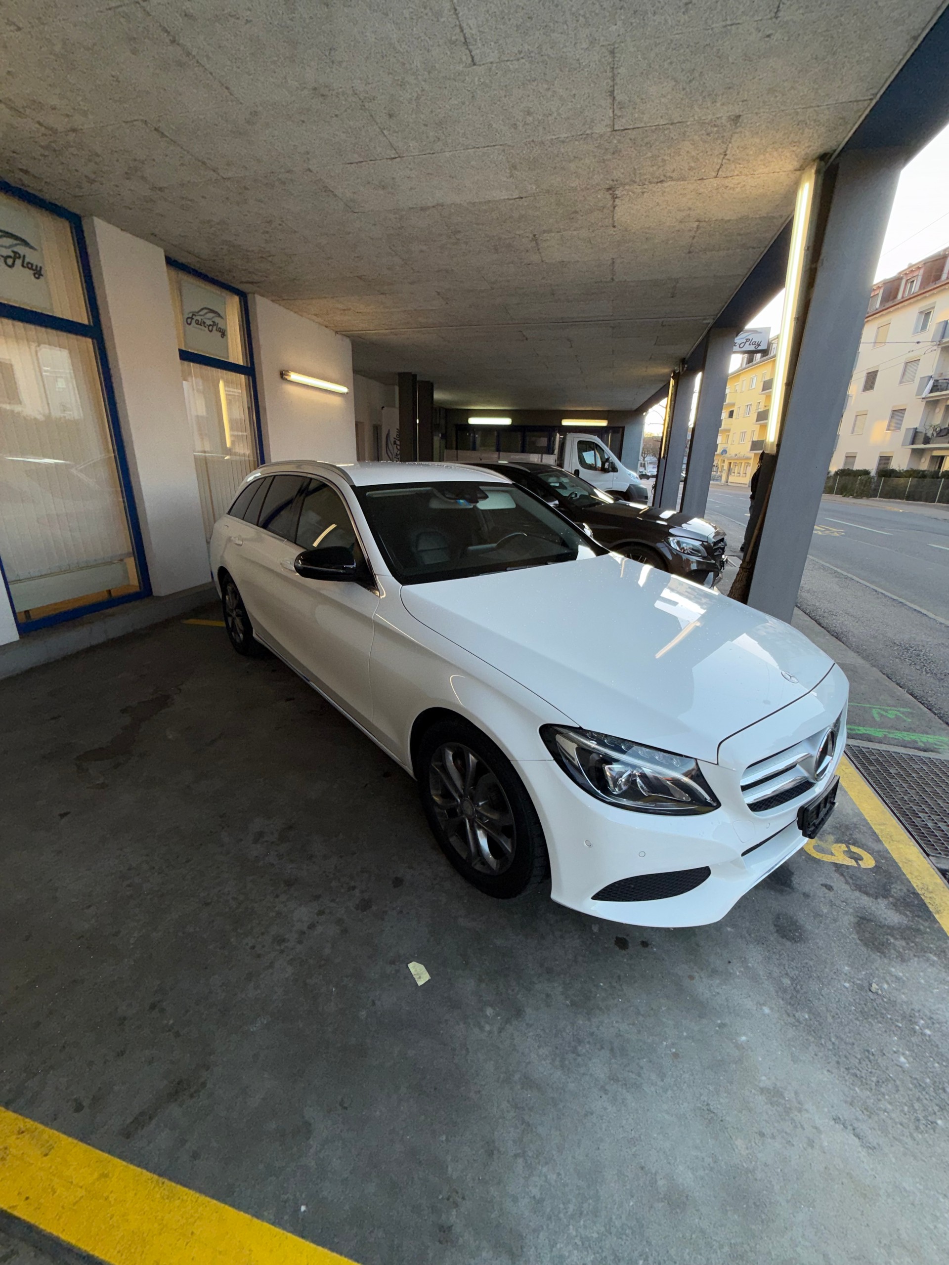 MERCEDES-BENZ C 180 Avantgarde 7G-Tronic-image-4