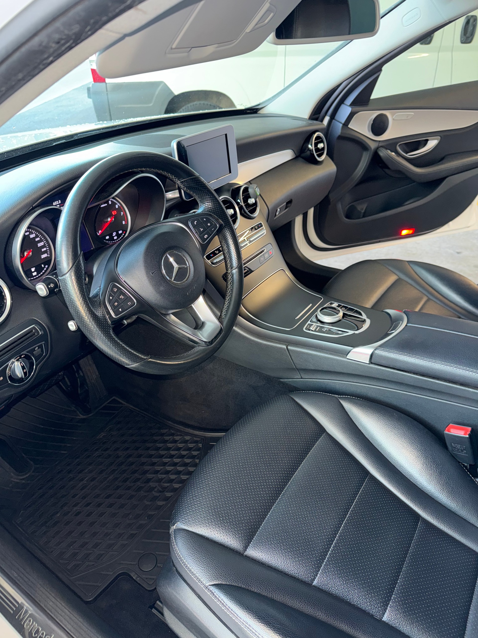 MERCEDES-BENZ C 180 Avantgarde 7G-Tronic-image-7