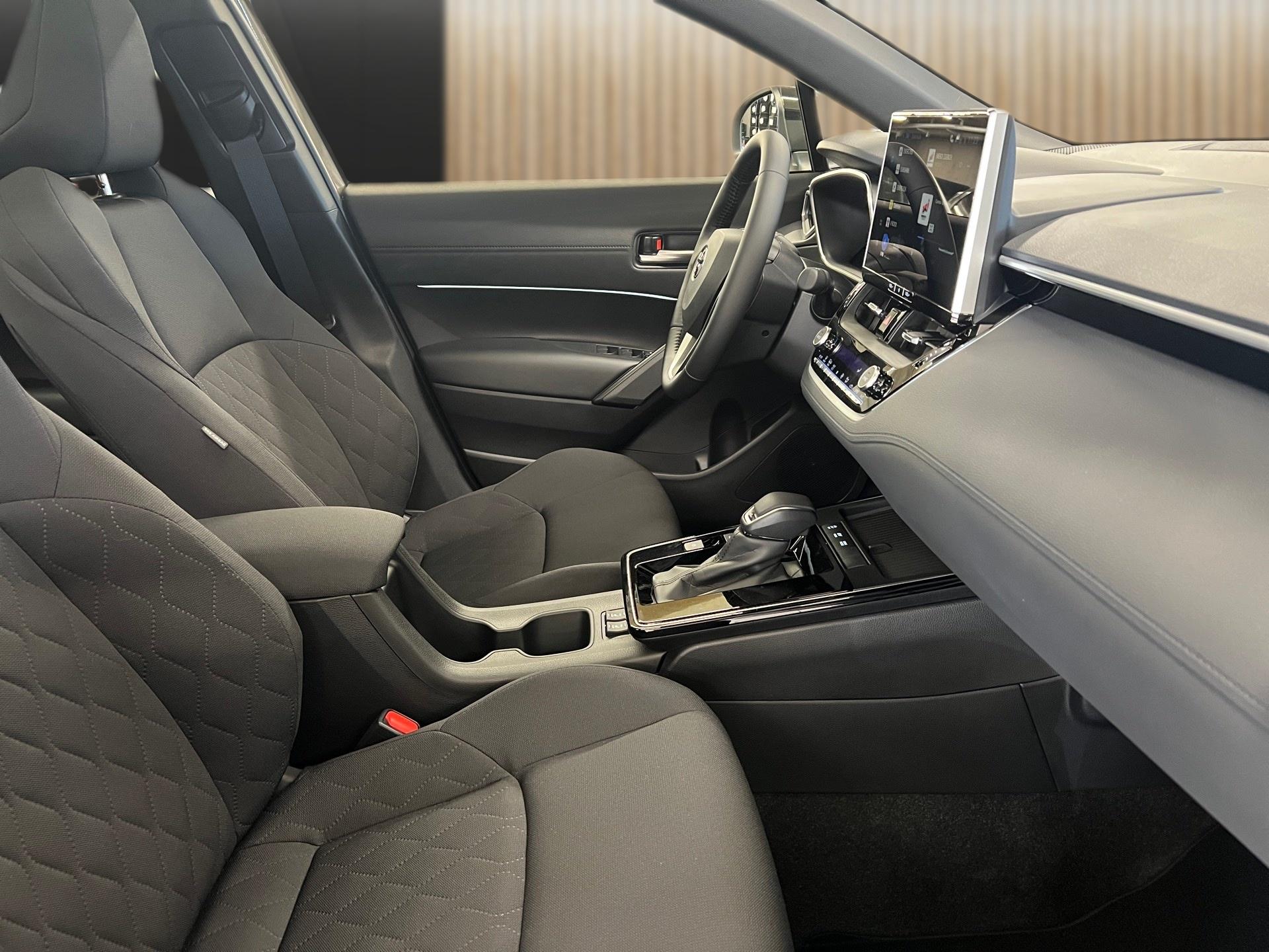 TOYOTA Corolla Cross 2.0 Trend e-CVT AWD-image-13