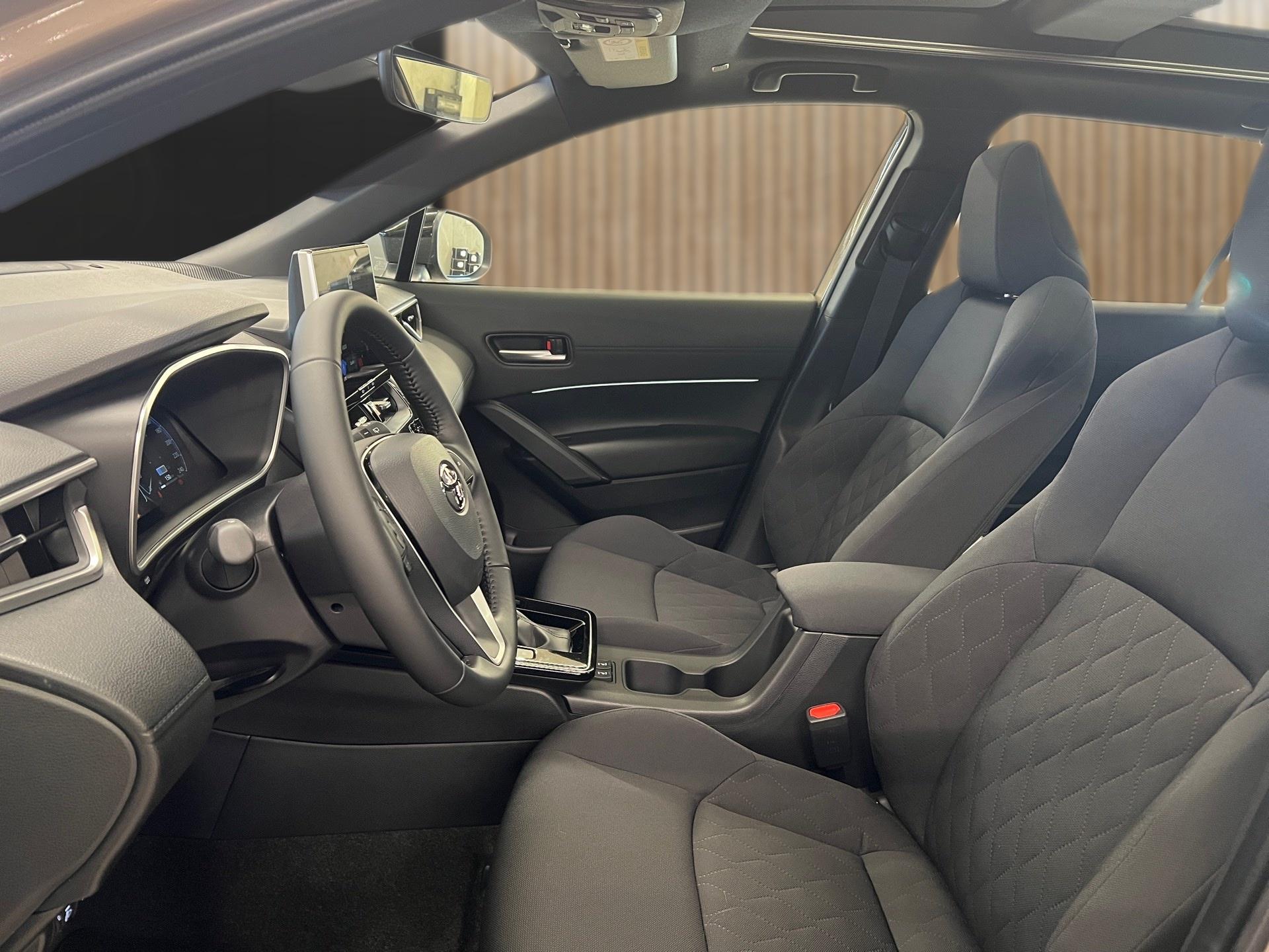 TOYOTA Corolla Cross 2.0 HSD Trend AWD-i-image-10