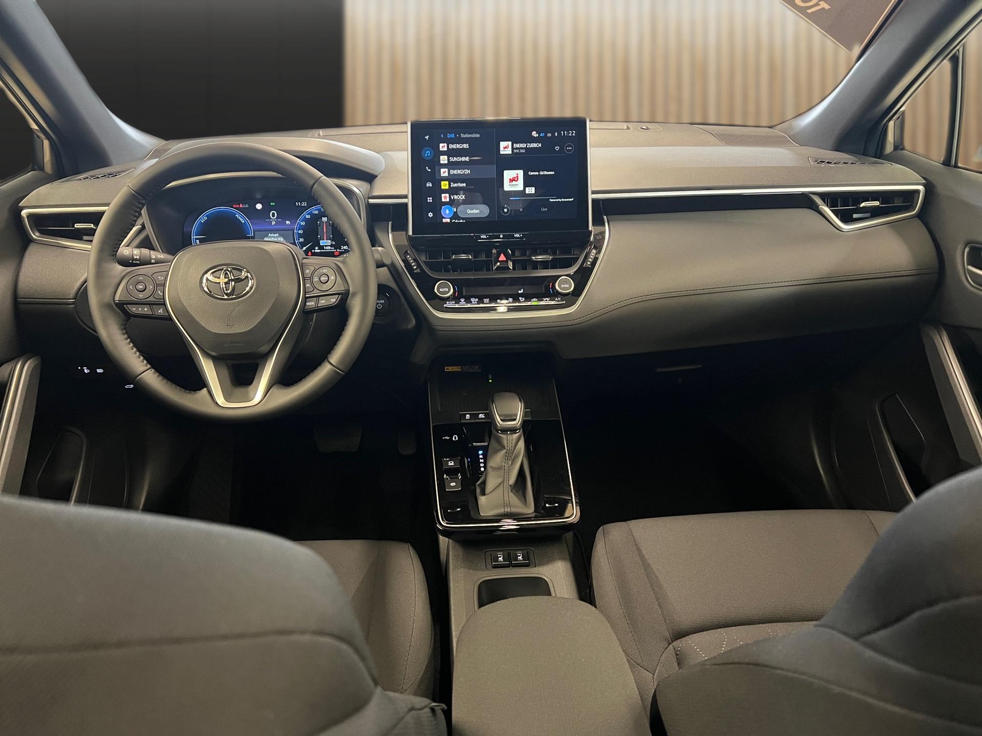 TOYOTA Corolla Cross 2.0 HSD Trend AWD-i-image-11