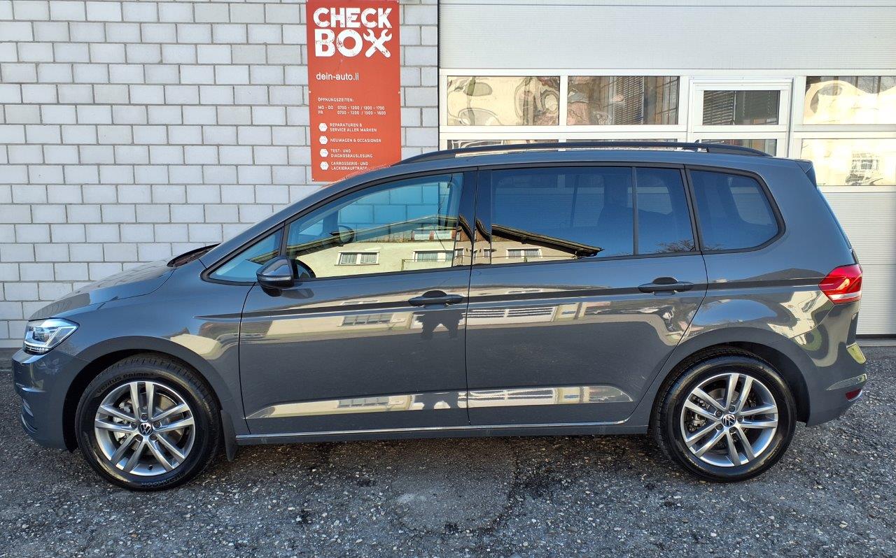VW Touran 1.5 TSI Comfortline DSG 7-Plätzer-showroom-element-3