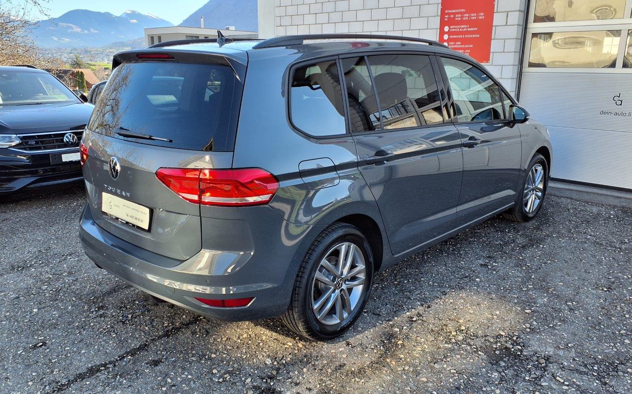 VW Touran 1.5 TSI Comfortline DSG 7-Plätzer-image-6