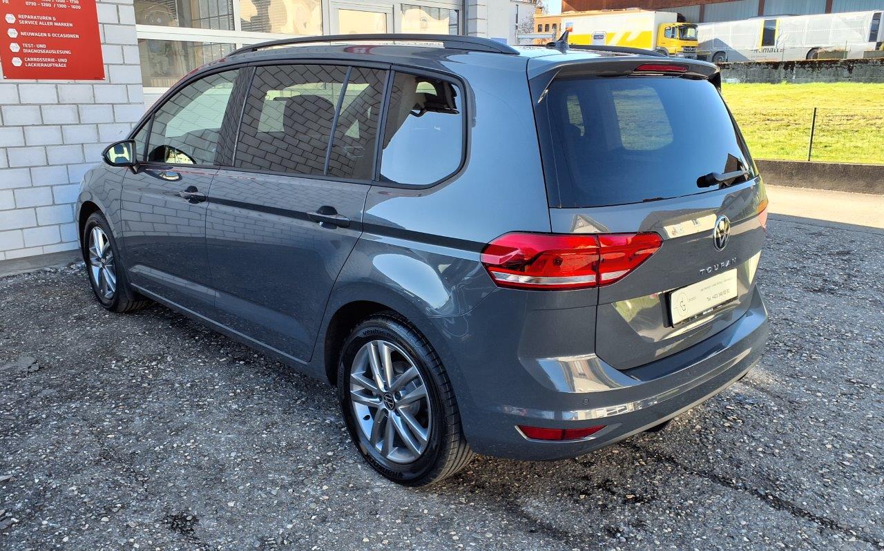 VW Touran 1.5 TSI Comfortline DSG 7-Plätzer-image-4
