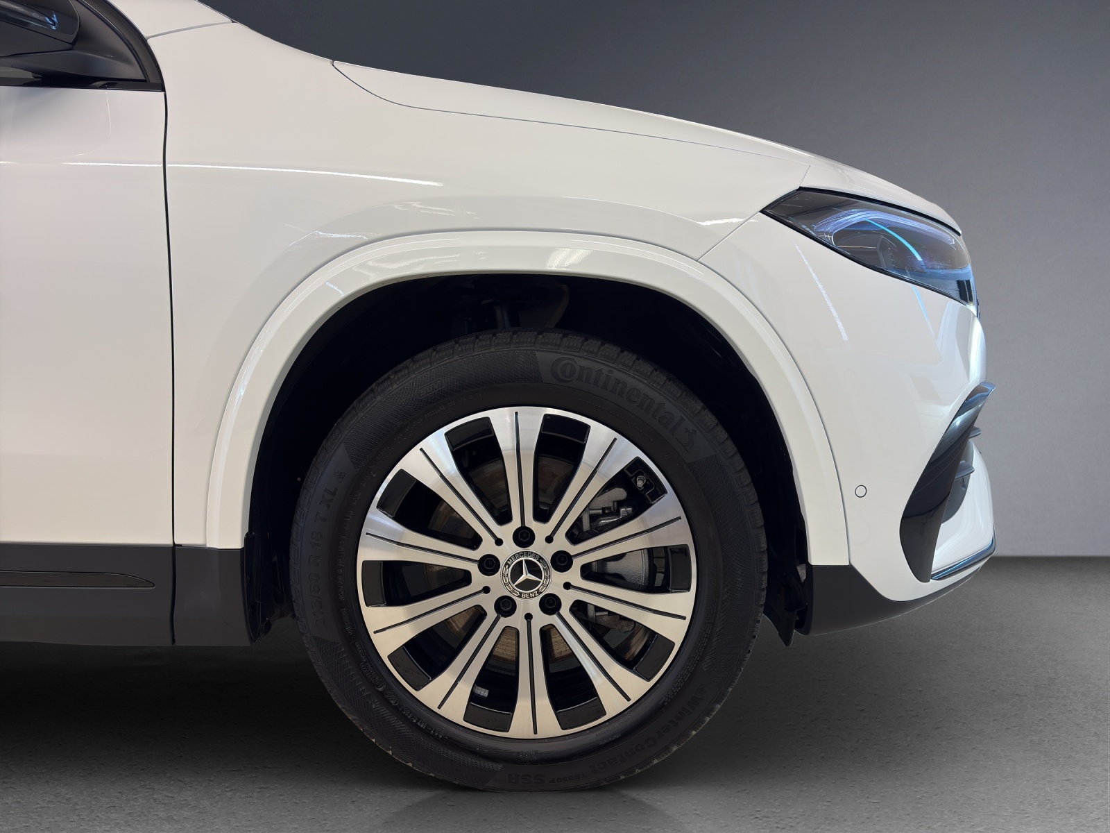 MERCEDES-BENZ EQA 300 4M Swiss Star-image-5