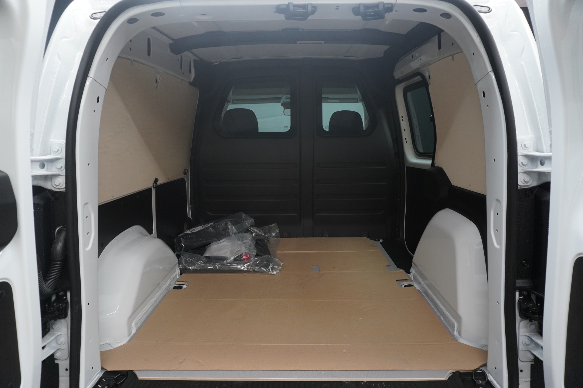 MERCEDES-BENZ eCitan Standard 2716mm S WORKER-image-12
