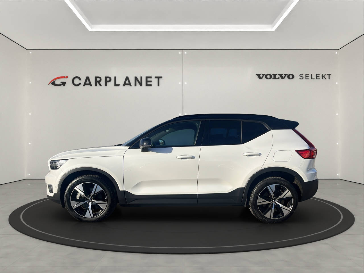 VOLVO XC40 P6 Ultimate-showroom-element-2