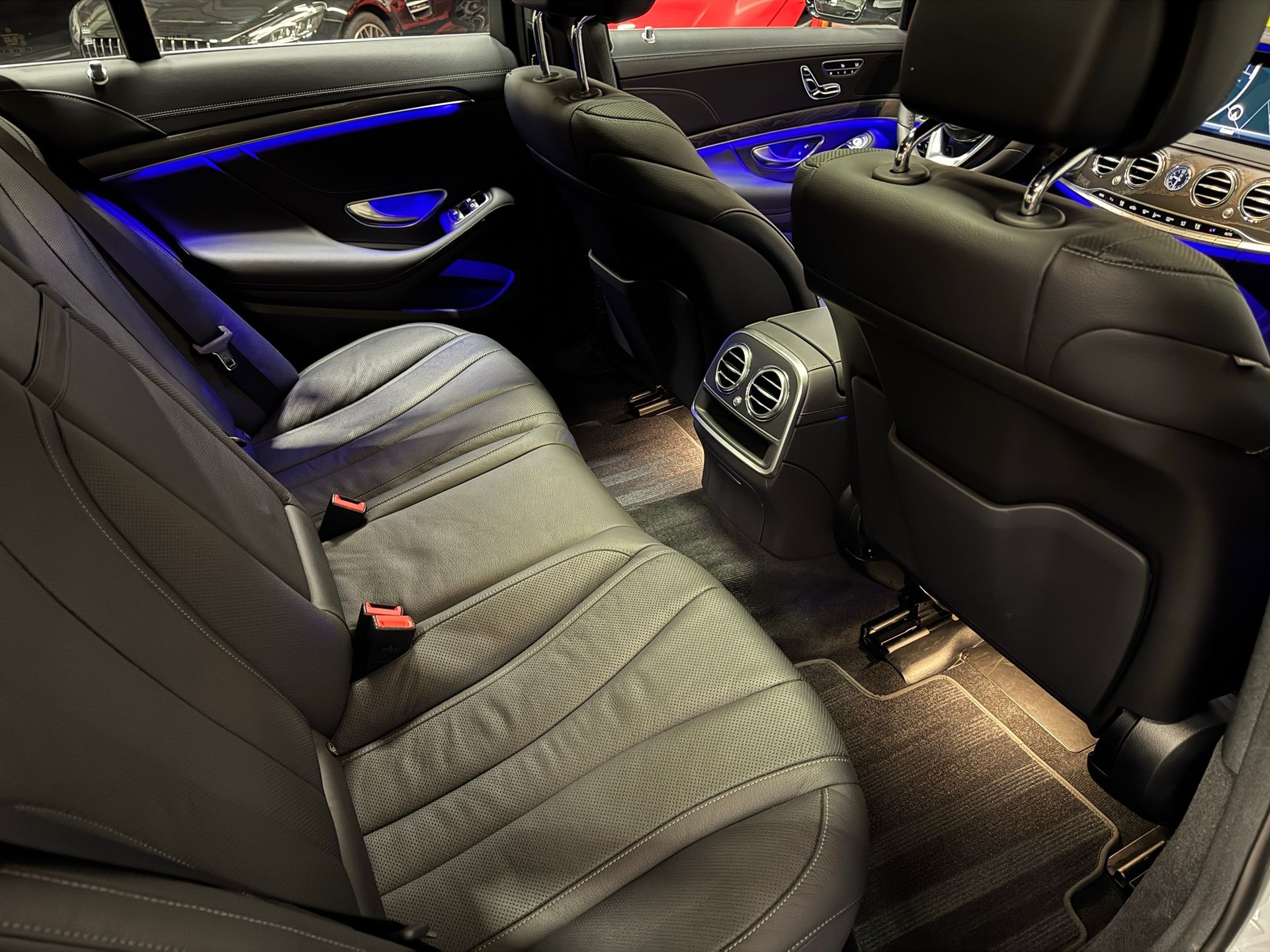 MERCEDES-BENZ S 400 d 4matic-image-15
