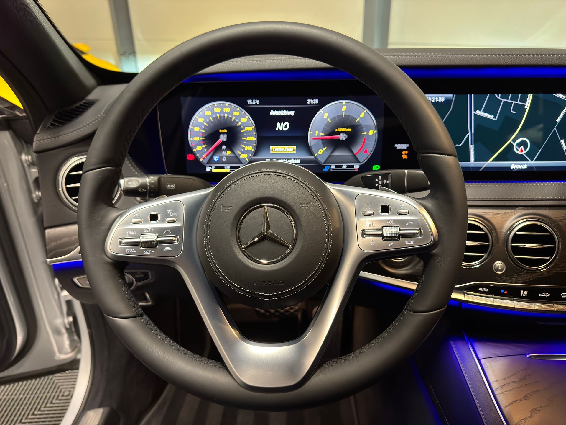 MERCEDES-BENZ S 400 d 4matic-image-11