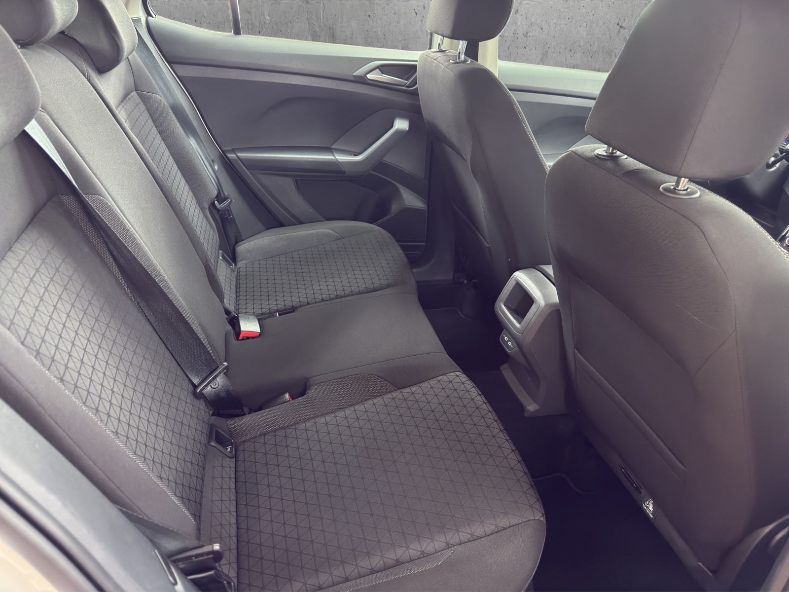 VW T-Cross 1.0 TSI Life Limited DSG-image-9