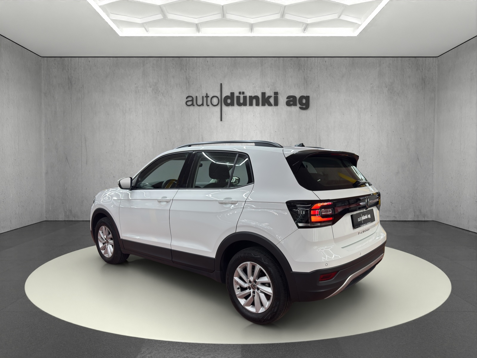 VW T-Cross 1.0 TSI Life Limited DSG-image-1