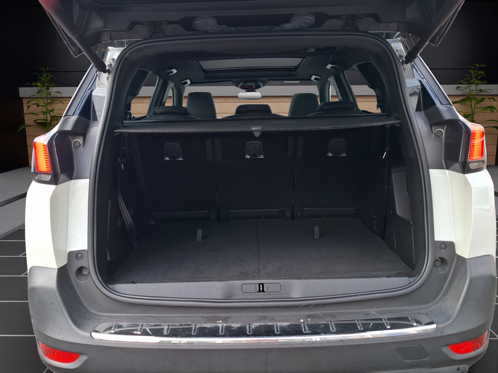 PEUGEOT 5008 1.5 BlueHDi GT Line-image-8