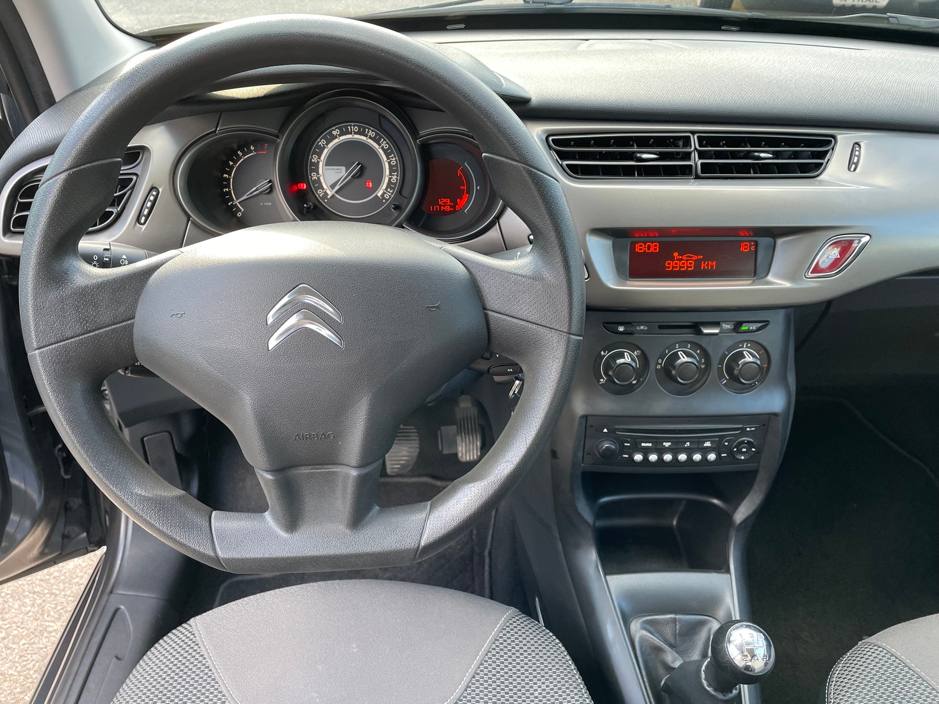 CITROEN C3 1.2i Séduction-image-8