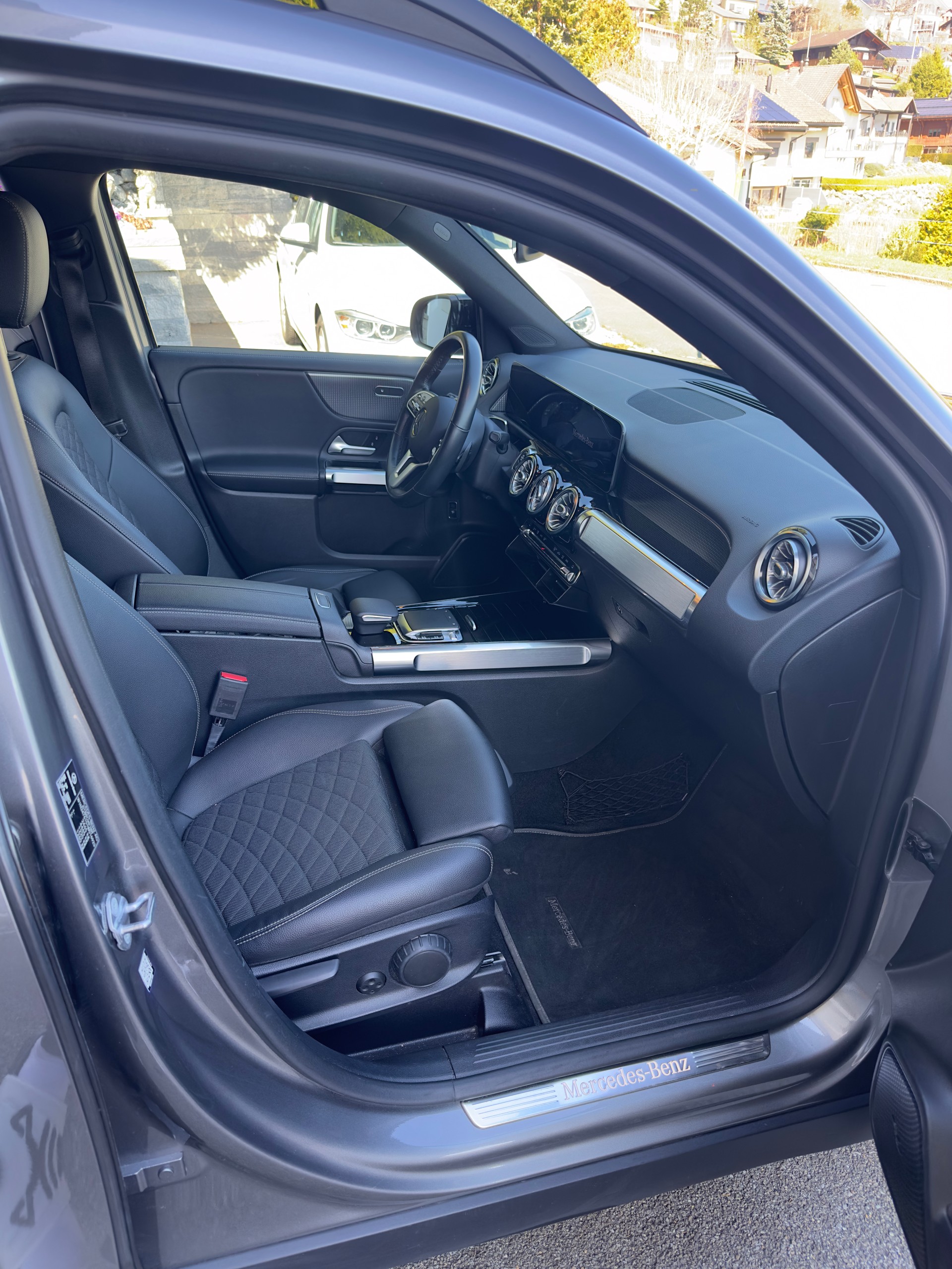 MERCEDES-BENZ GLB 220 d Style 4 MATIC 8G-Tronic-image-5