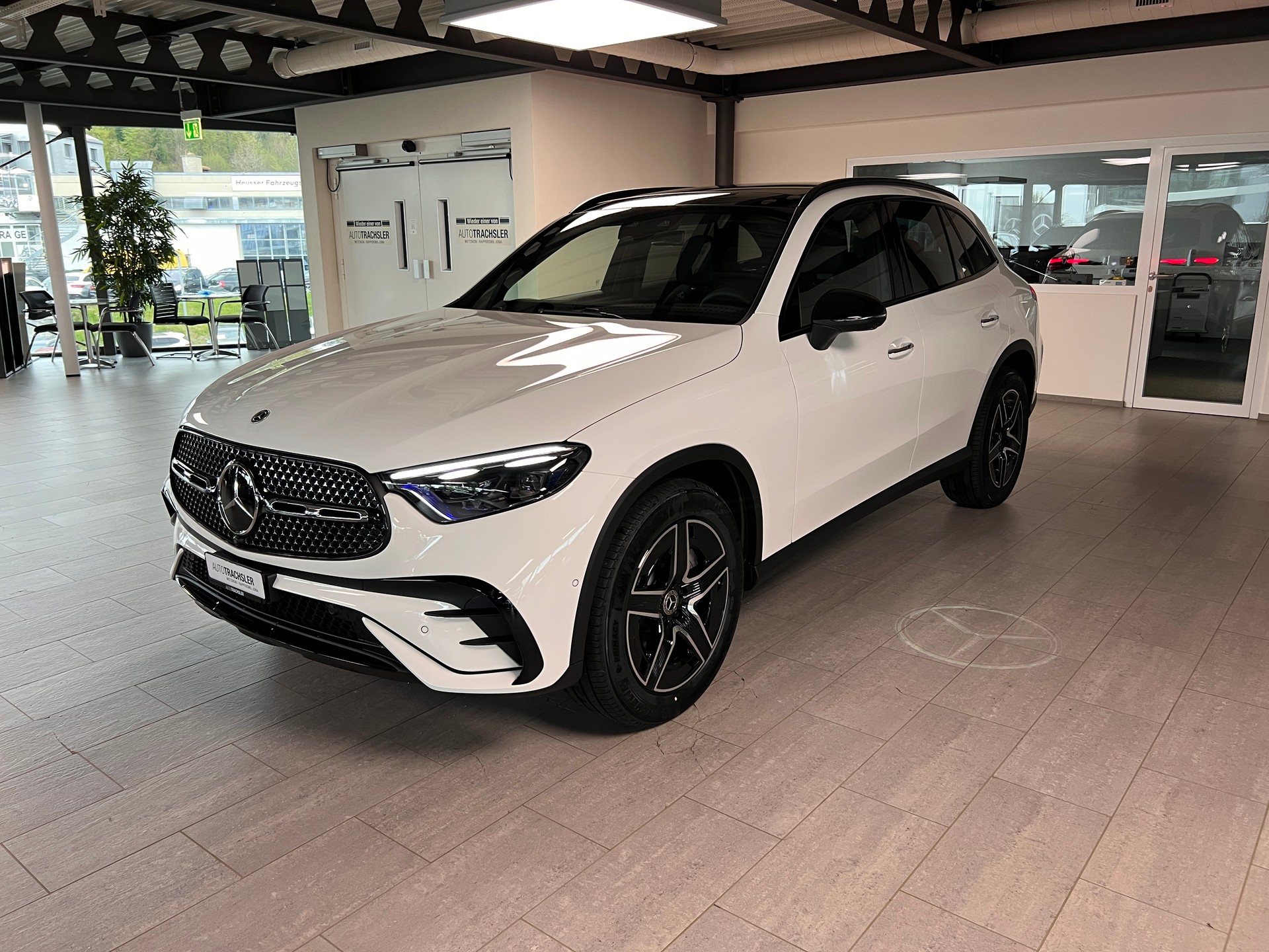 MERCEDES-BENZ GLC 300 4Matic 9G-Tronic-image-3
