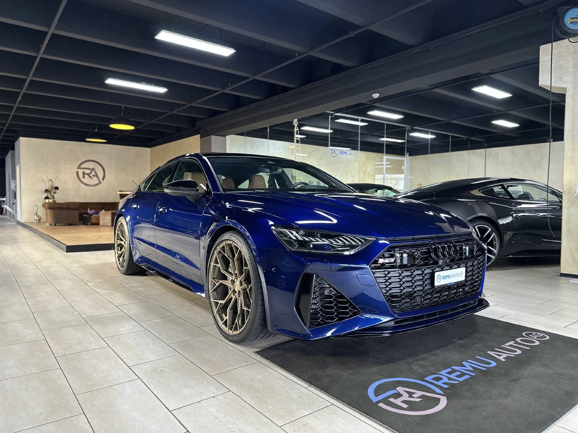 Car photo