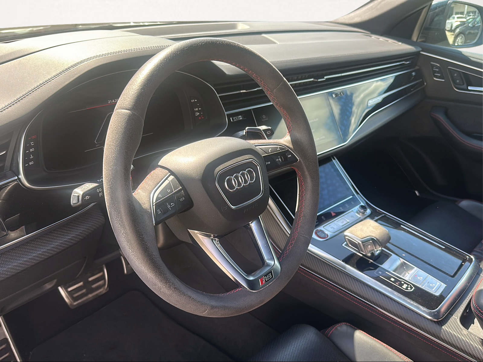 AUDI RSQ8 quattro tiptronic-image-2