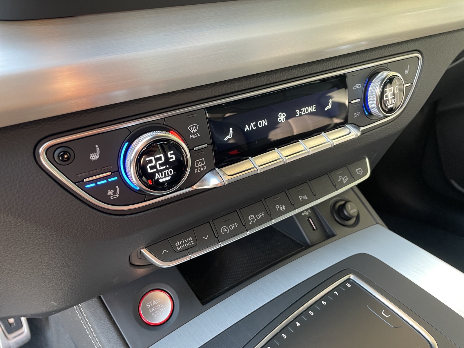 AUDI SQ5 3.0 TFSI quattro S-tronic-image-15