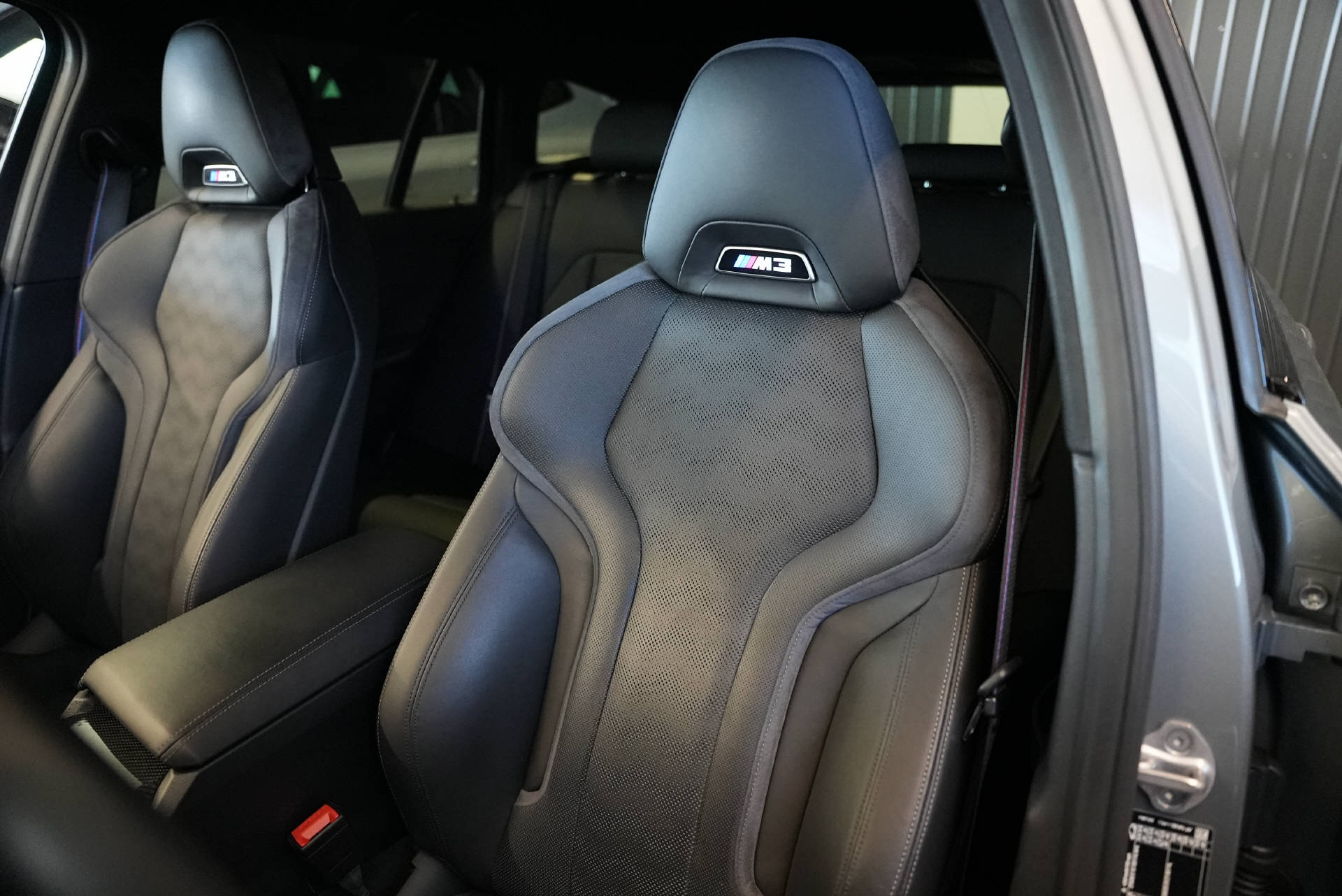 BMW M3 Touring xDrive Competition M LCI-image-9