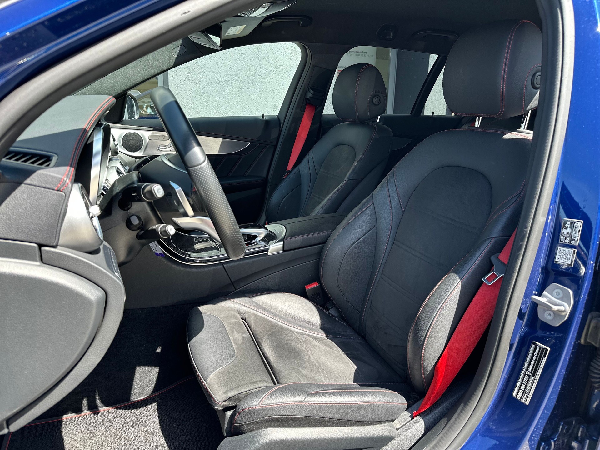 MERCEDES-BENZ C 43 AMG 4Matic 9G-Tronic-image-4