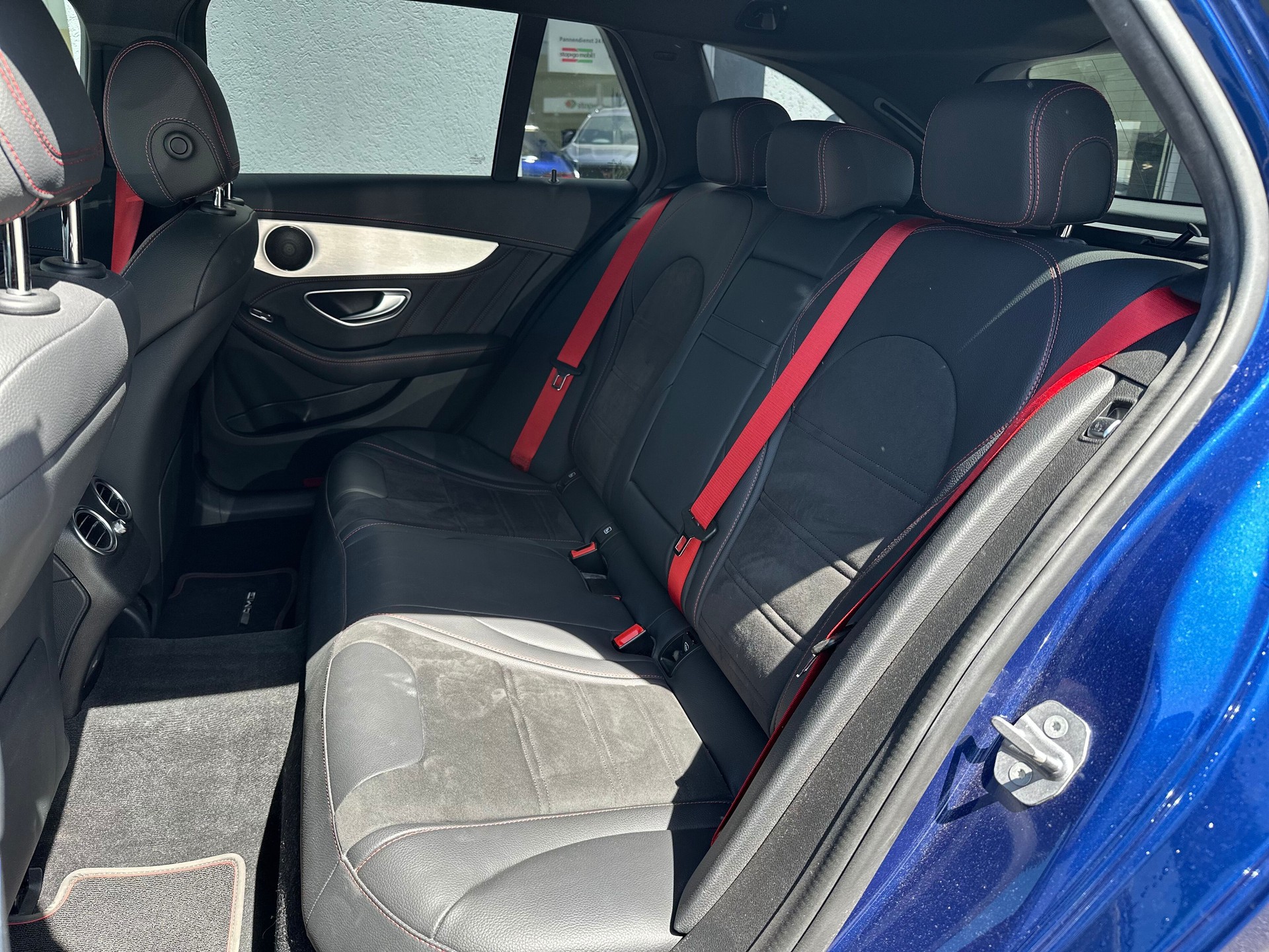 MERCEDES-BENZ C 43 AMG 4Matic 9G-Tronic-image-8