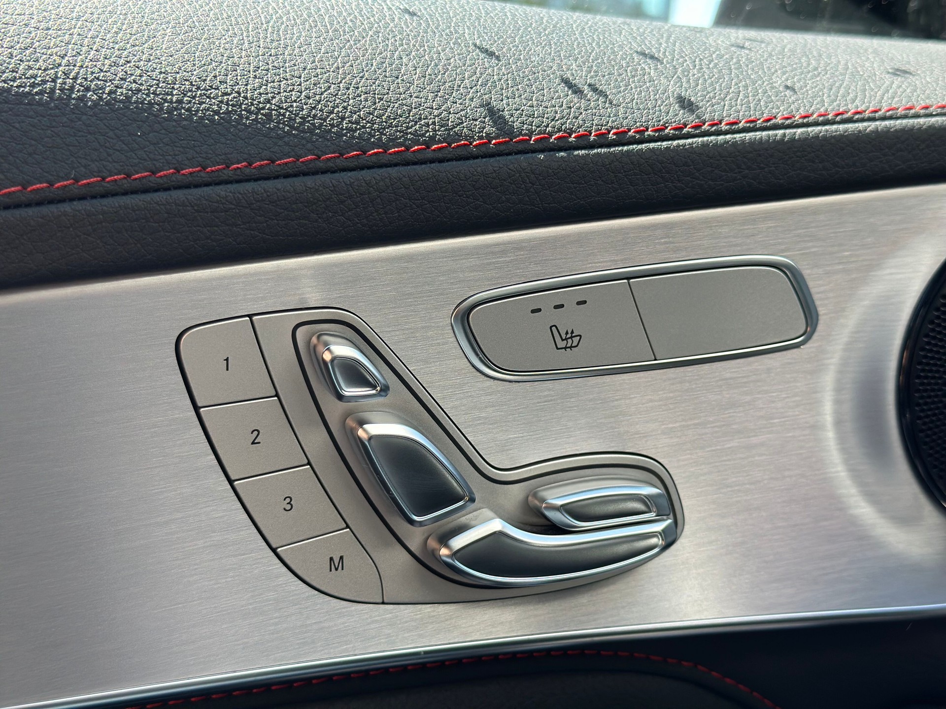 MERCEDES-BENZ C 43 AMG 4Matic 9G-Tronic-image-14