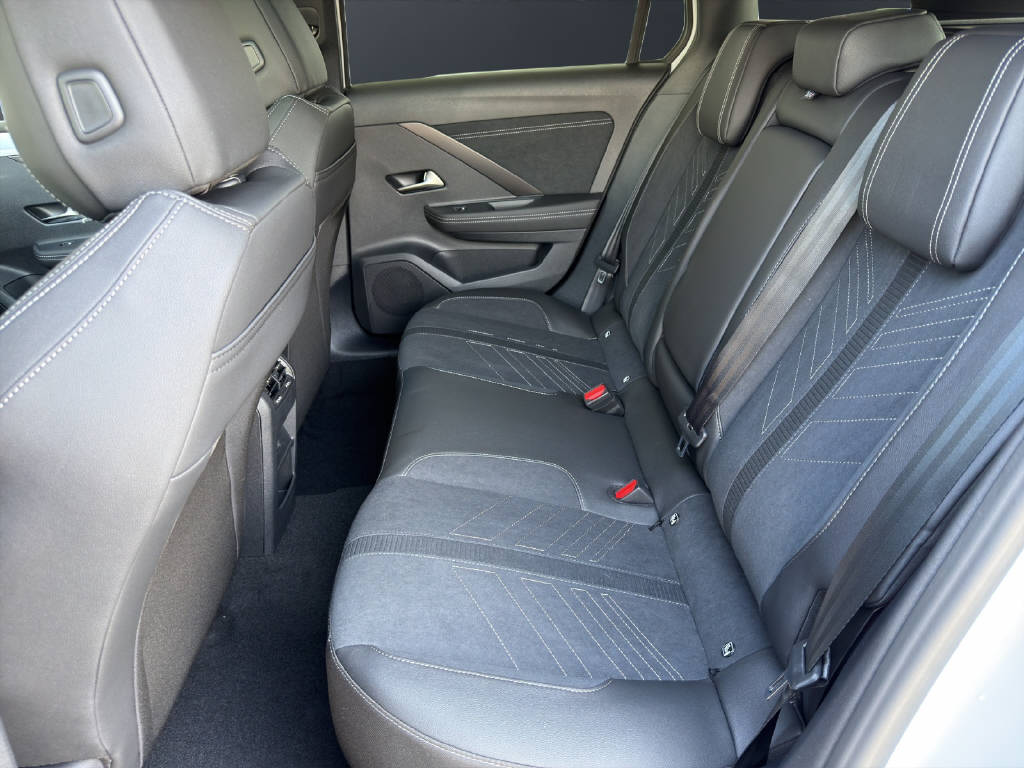 OPEL Astra-e Sports Tourer Ultimate-image-10