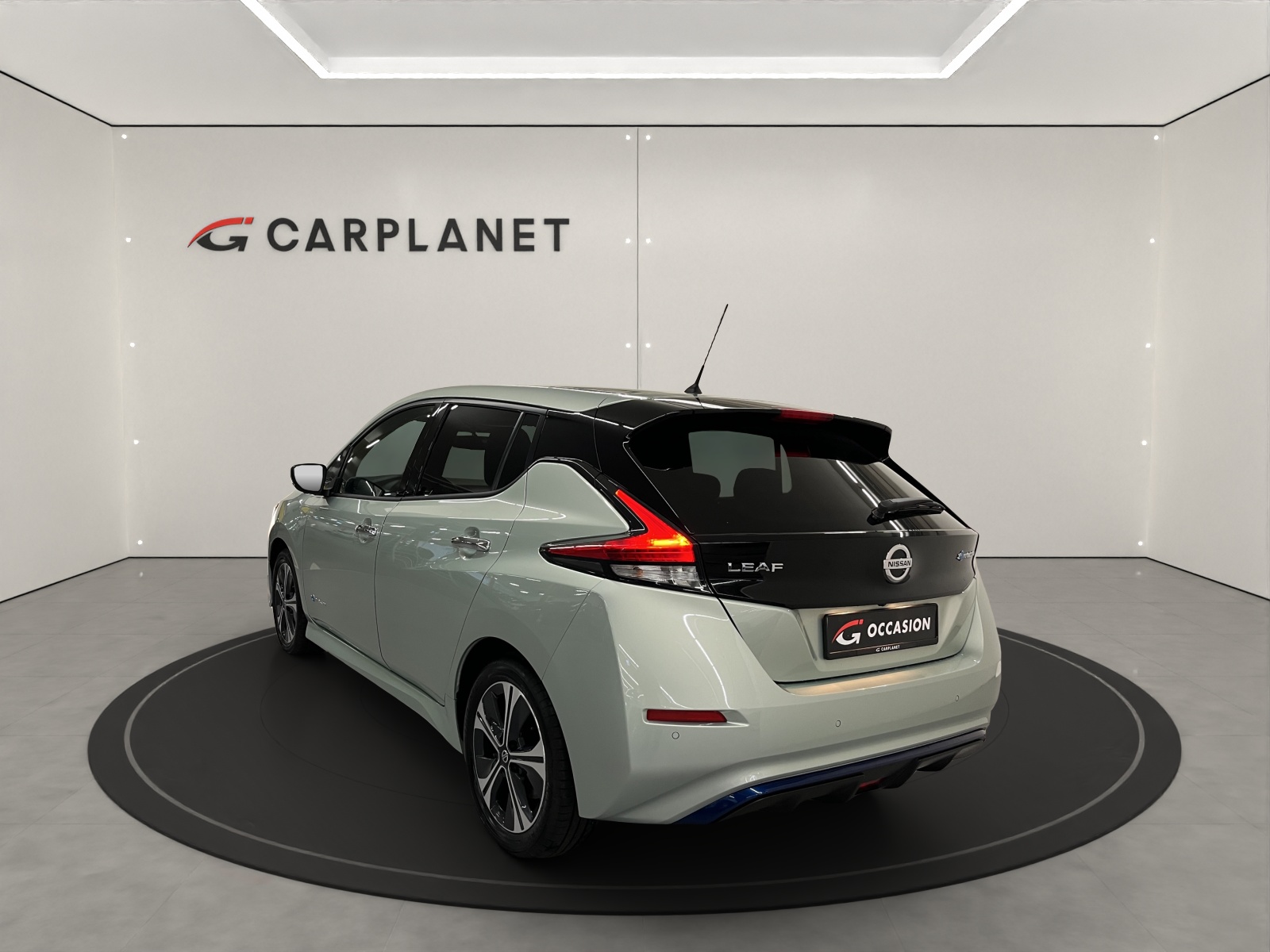 NISSAN Leaf N-Connecta-showroom-element-3