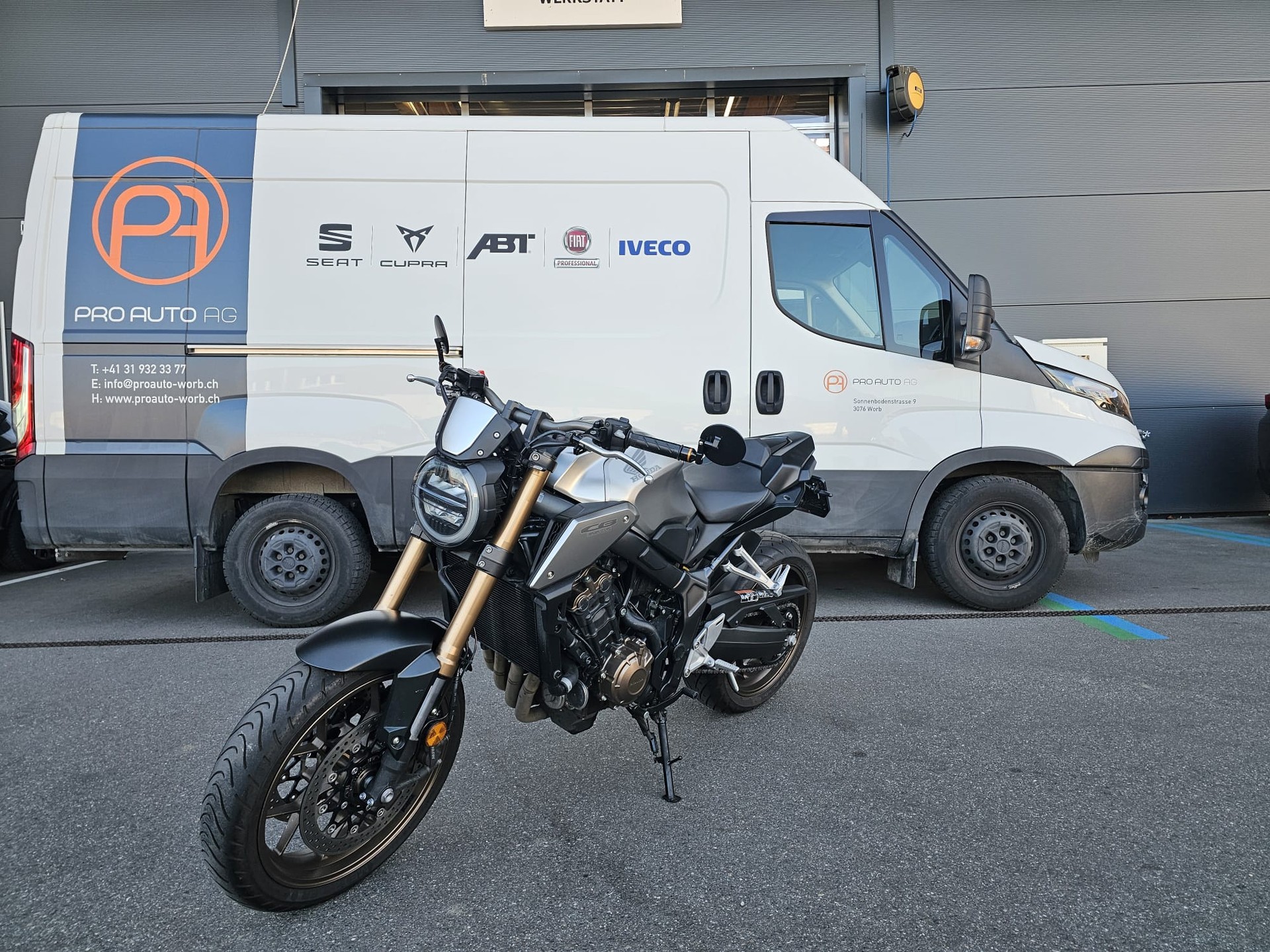 HONDA CB 650 R ABS-showroom-element-2