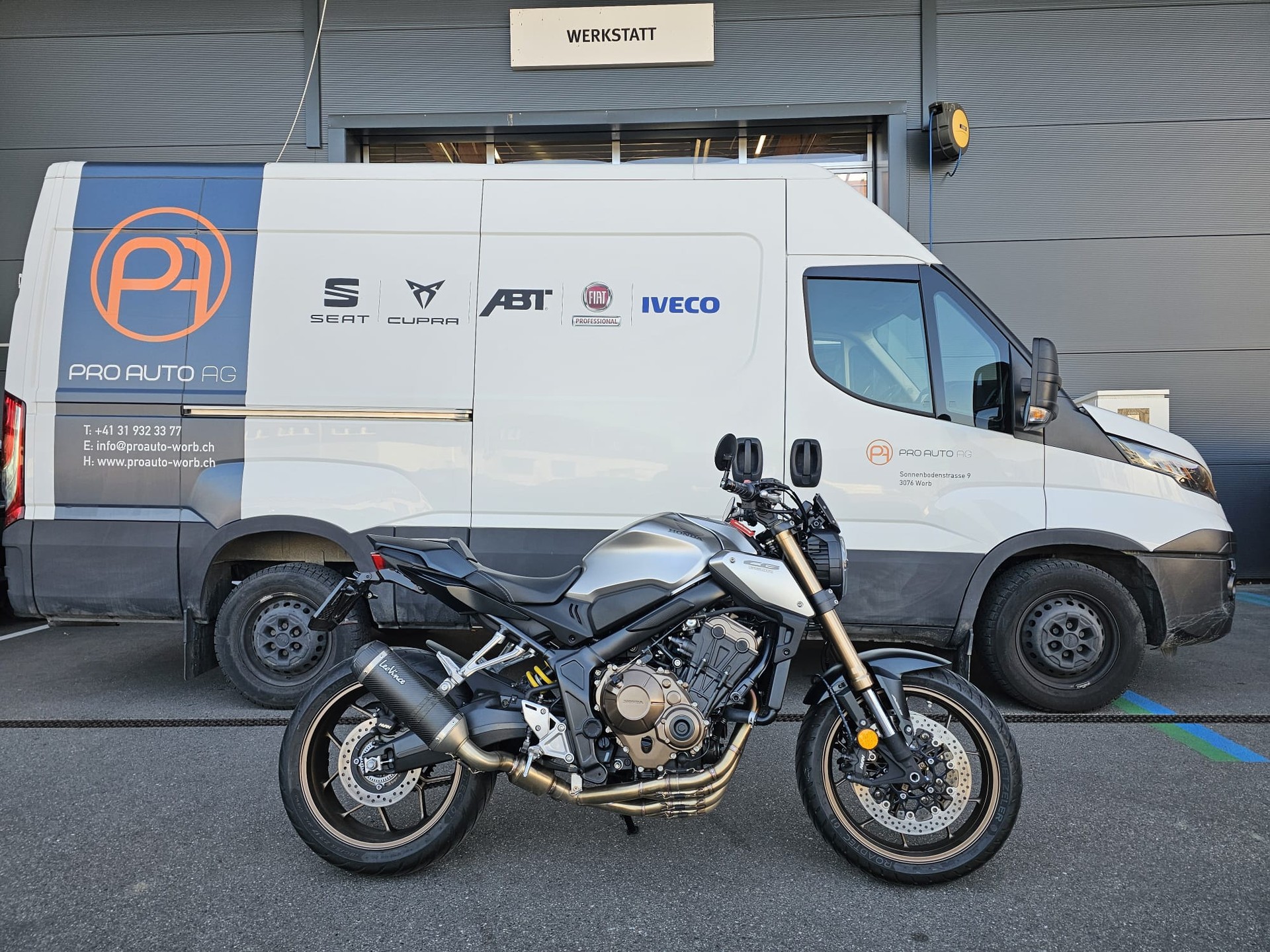 HONDA CB 650 R ABS-showroom-element-1