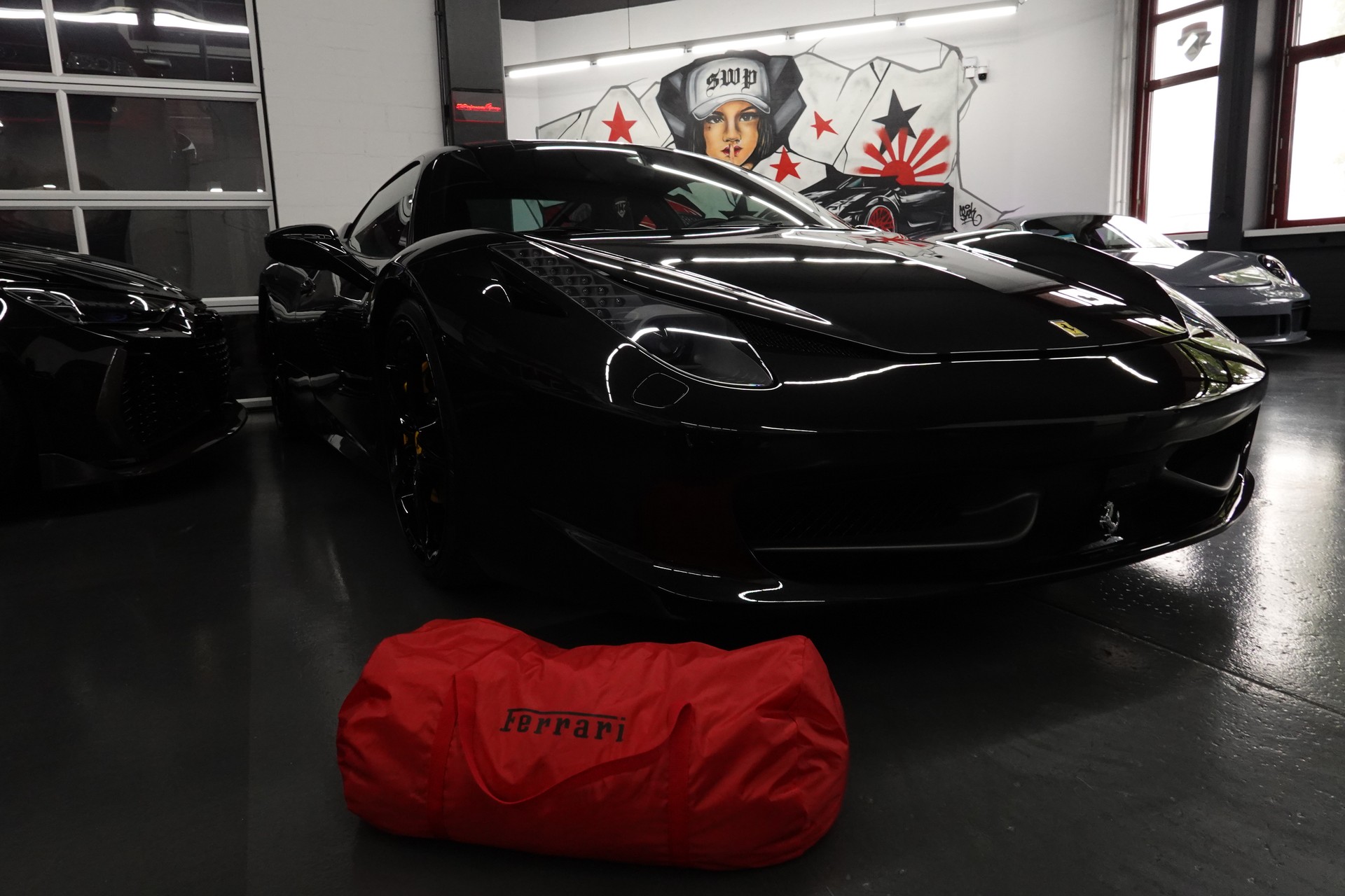FERRARI 458 ITALIA 4.5 V8 SAUGER // FERRARI SERVICE // CH-FAHRZEUG // GELBE NÄHTE-image-6