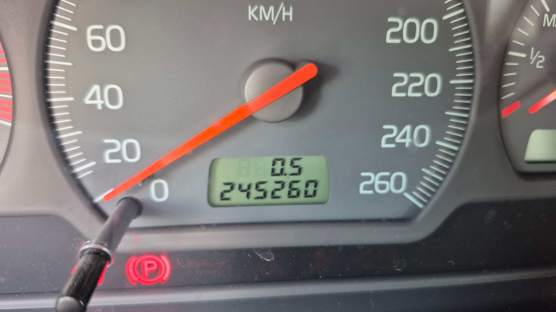 VOLVO V40 2.0T-image-10