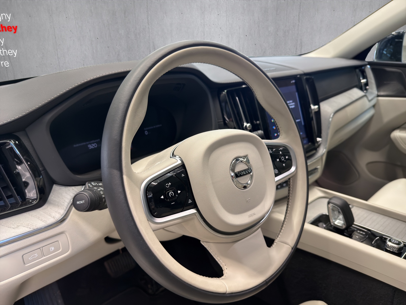 Image VOLVO XC60 XC60 T6 eAWD PluginHybrid Ultra Dark Geartronic