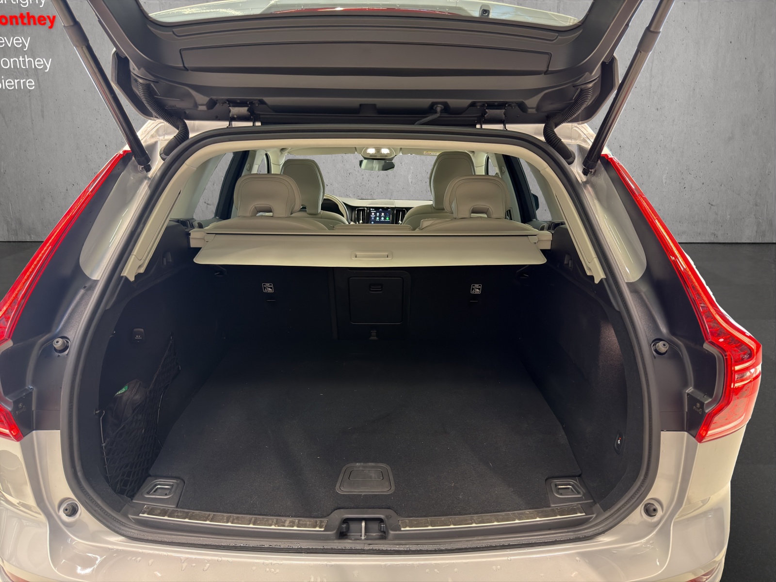 VOLVO XC60 T6 eAWD PluginHybrid Ultra Dark Geartronic-image-15