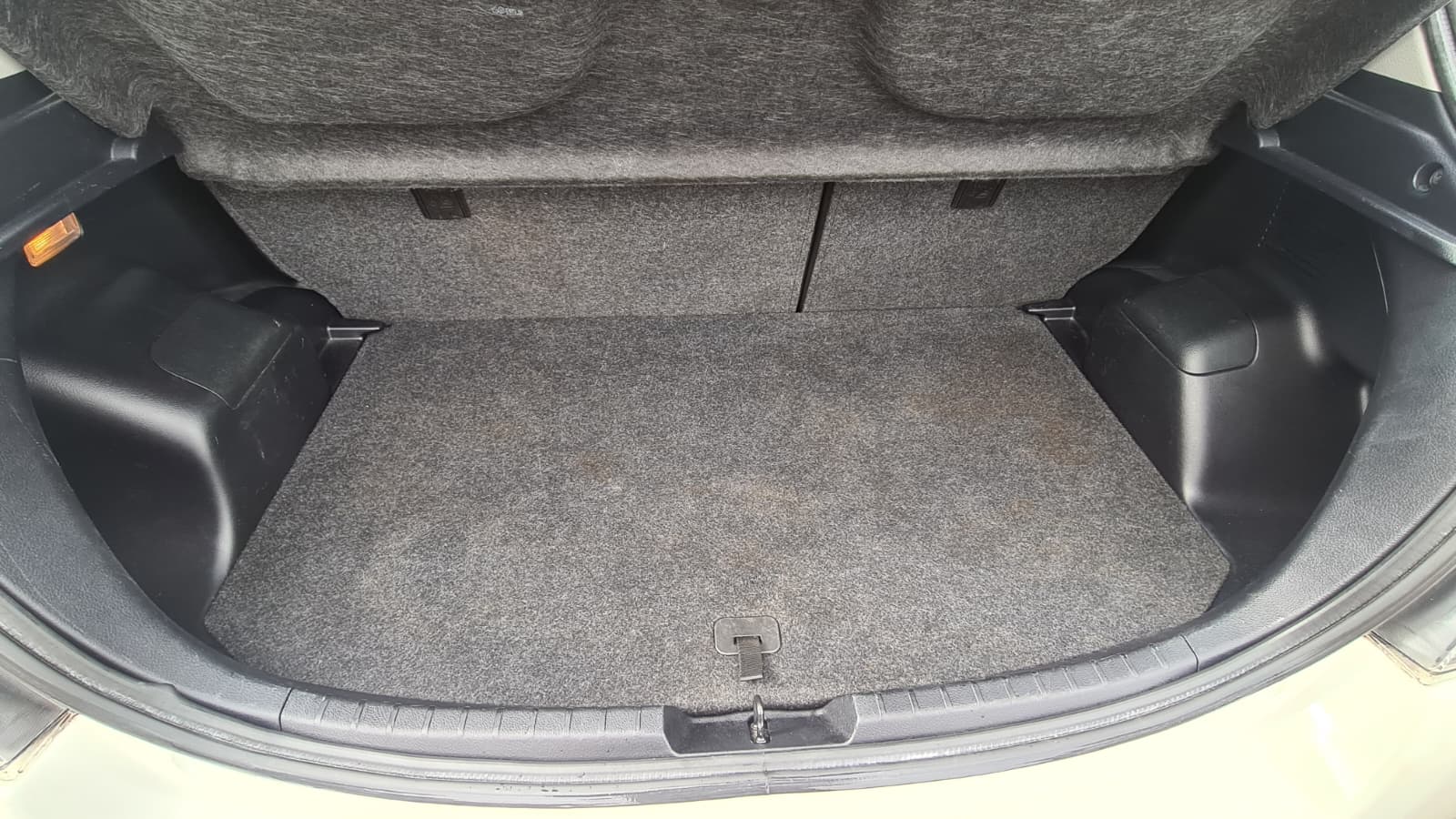 TOYOTA Yaris 1.5 VVT-i Hybrid Luna CVT ** RF-Kamera ** Klimaautomat ** Airbag ** LTZ MFK 07.11.2025 & Service **-image-7