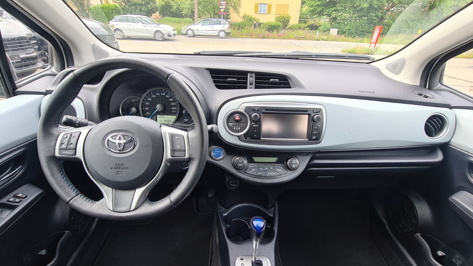 TOYOTA Yaris 1.5 VVT-i Hybrid Luna CVT ** RF-Kamera ** Klimaautomat ** Airbag ** LTZ MFK 07.11.2025 & Service **-image-10