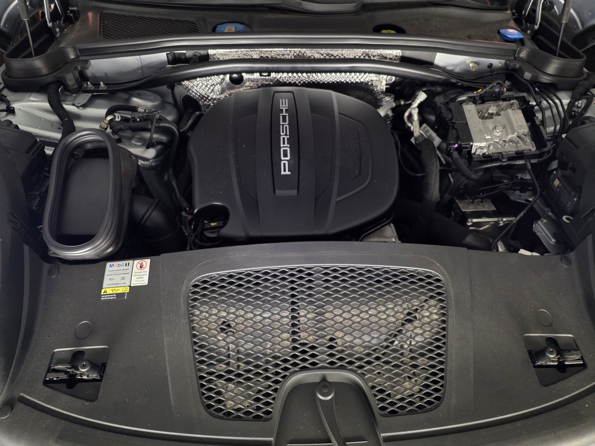 PORSCHE 2.0-image-3
