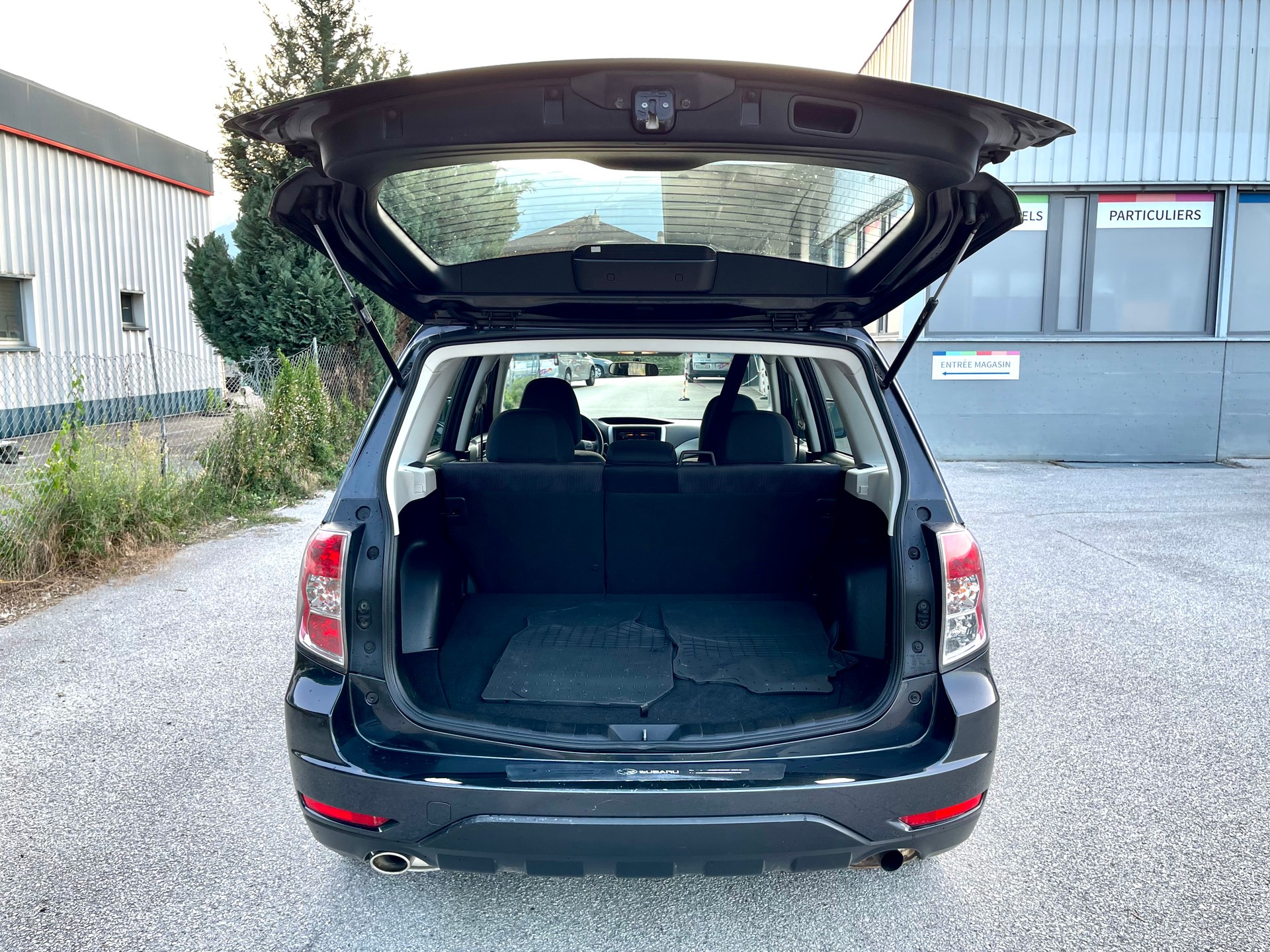 SUBARU Forester 2.0XS Limited Automatic-image-8