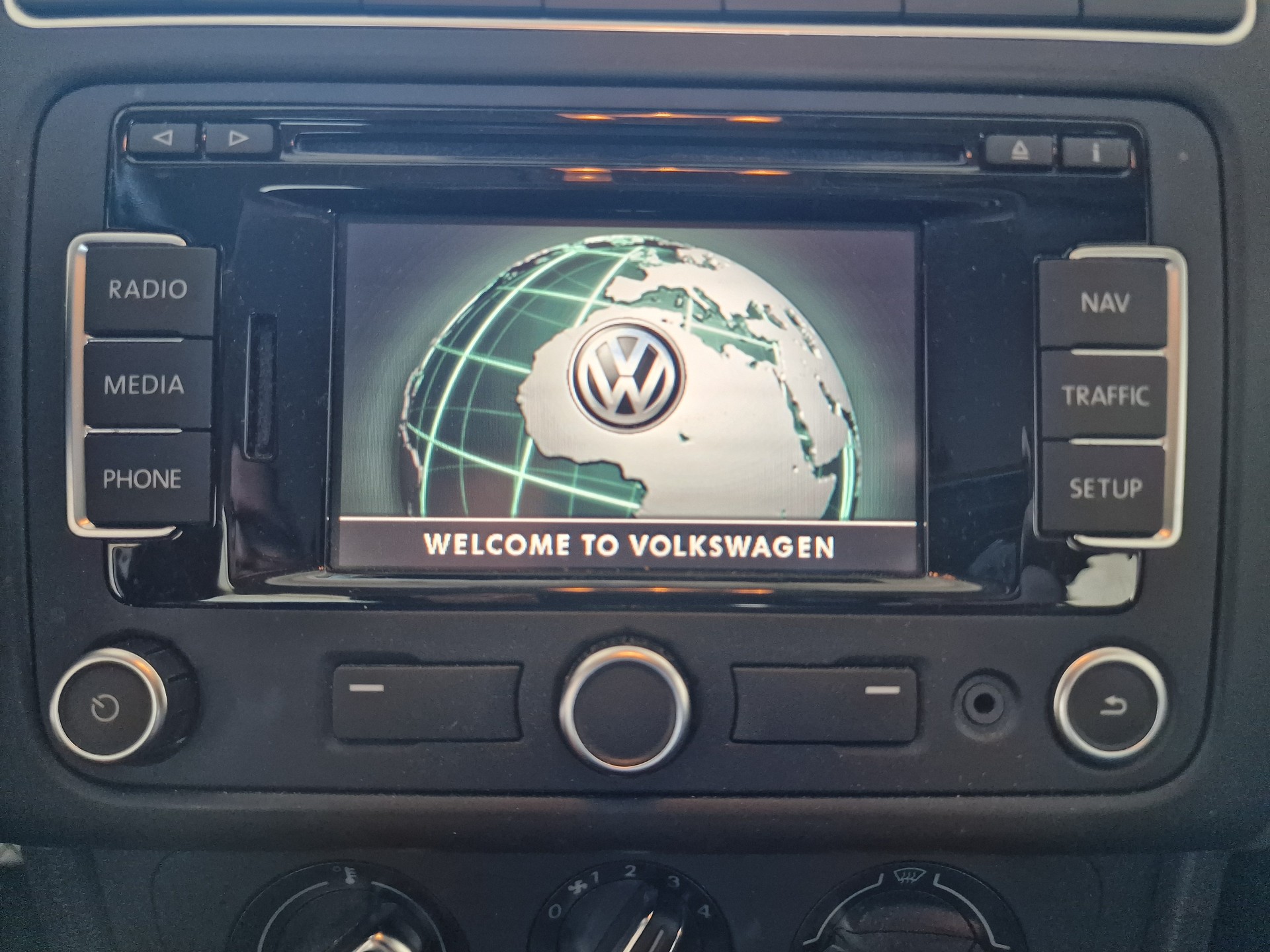 VW Polo 1.4 16V Comfortline 12Mt Gara 8xRad MFK NEU-image-16