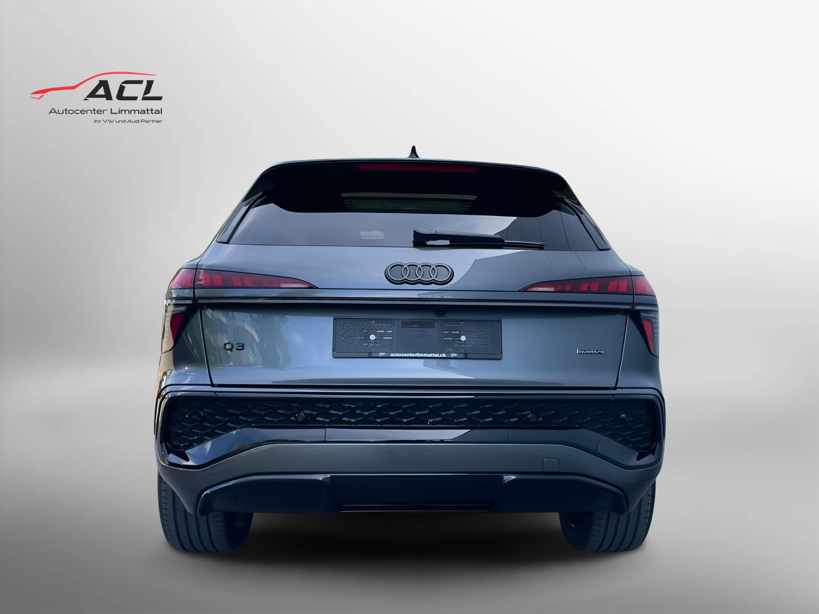 AUDI Q3 SUV TFSI quattro 195 kW S tronic-image-9