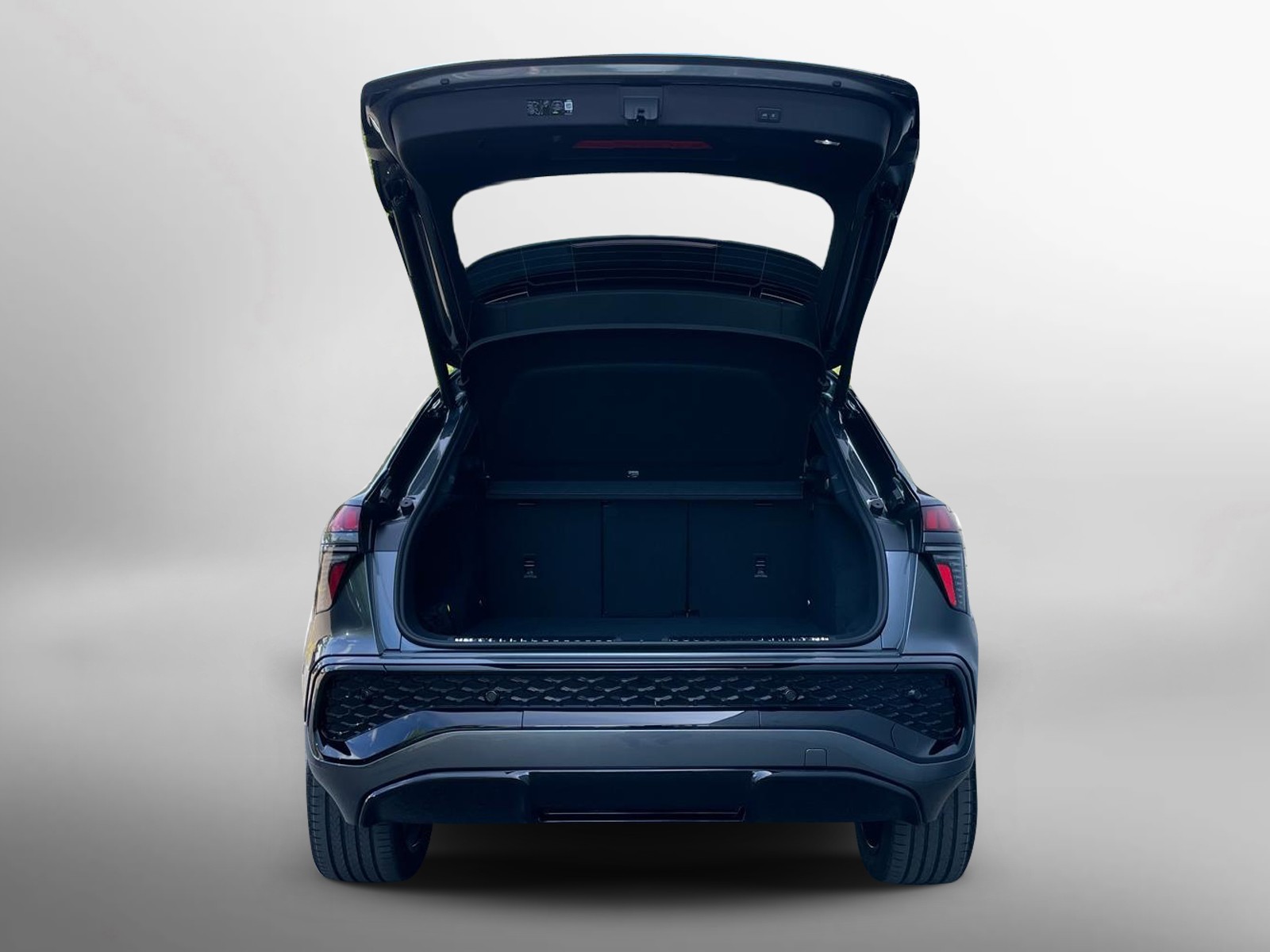 AUDI Q3 SUV TFSI quattro 195 kW S tronic-image-10