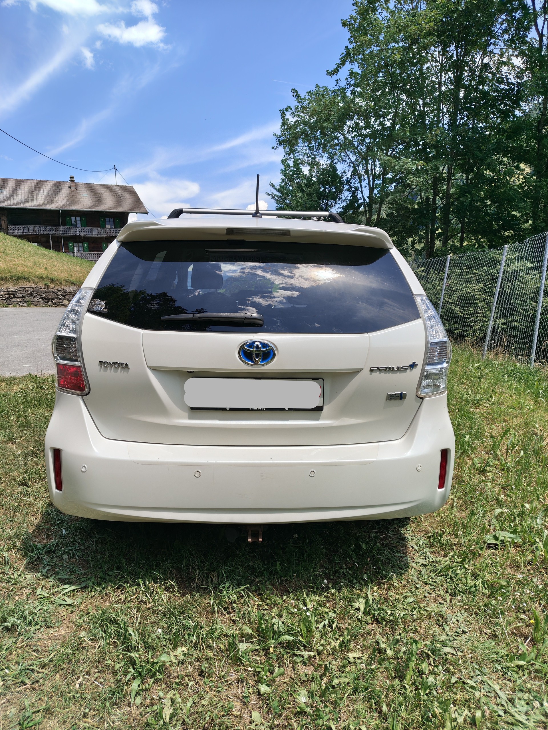 TOYOTA 1.8 VVTi HSD Sol-image-2