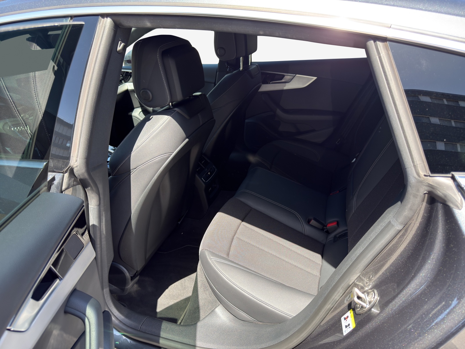 AUDI A5 Sportback 45 TFSI S-Line S-tronic quattro-image-11