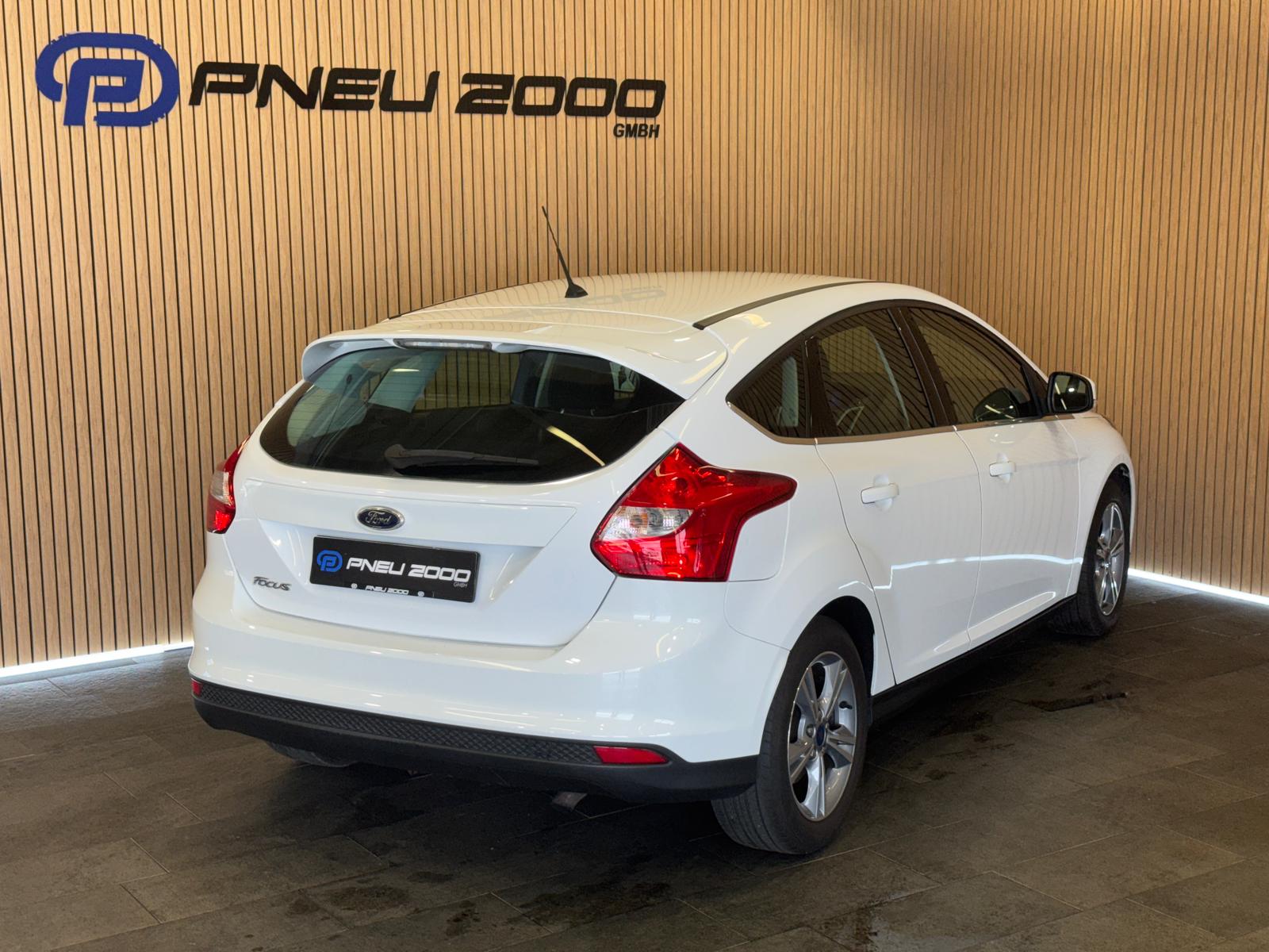 FORD Focus 1.6i VCT Carving-showroom-element-3