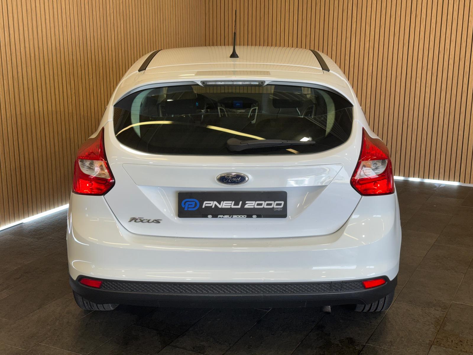 FORD Focus 1.6i VCT Carving-showroom-element-2